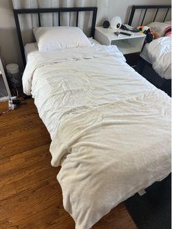 Bed for child— bed frame and mattress
