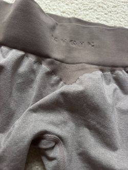 NVGTN Women's Seamless tan Straight Leggings Size Medium