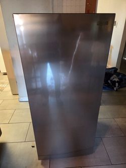 Small refrigerator