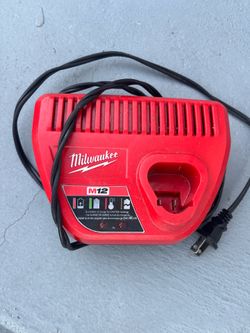 M12 charger