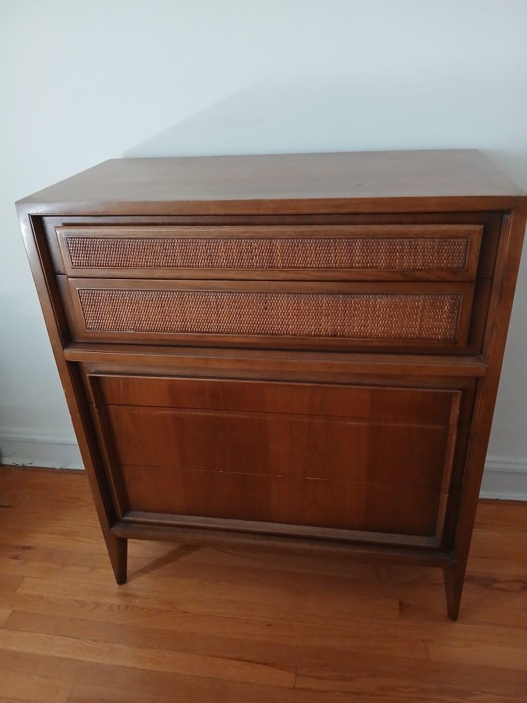 Mid-Century MCM) Dresser