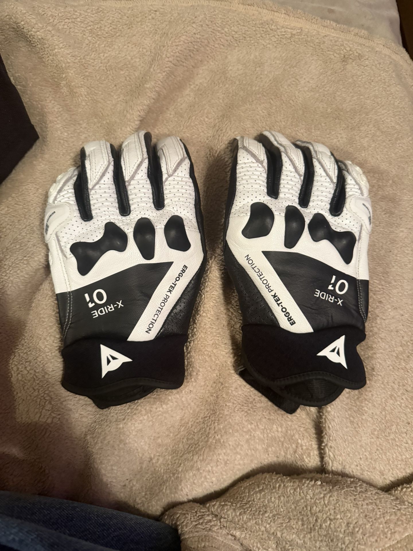 Dainese X-Ride gloves 