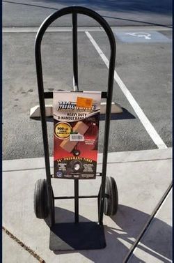 Milwaukee 800 lb. Capacity D-Handle Hand Truck