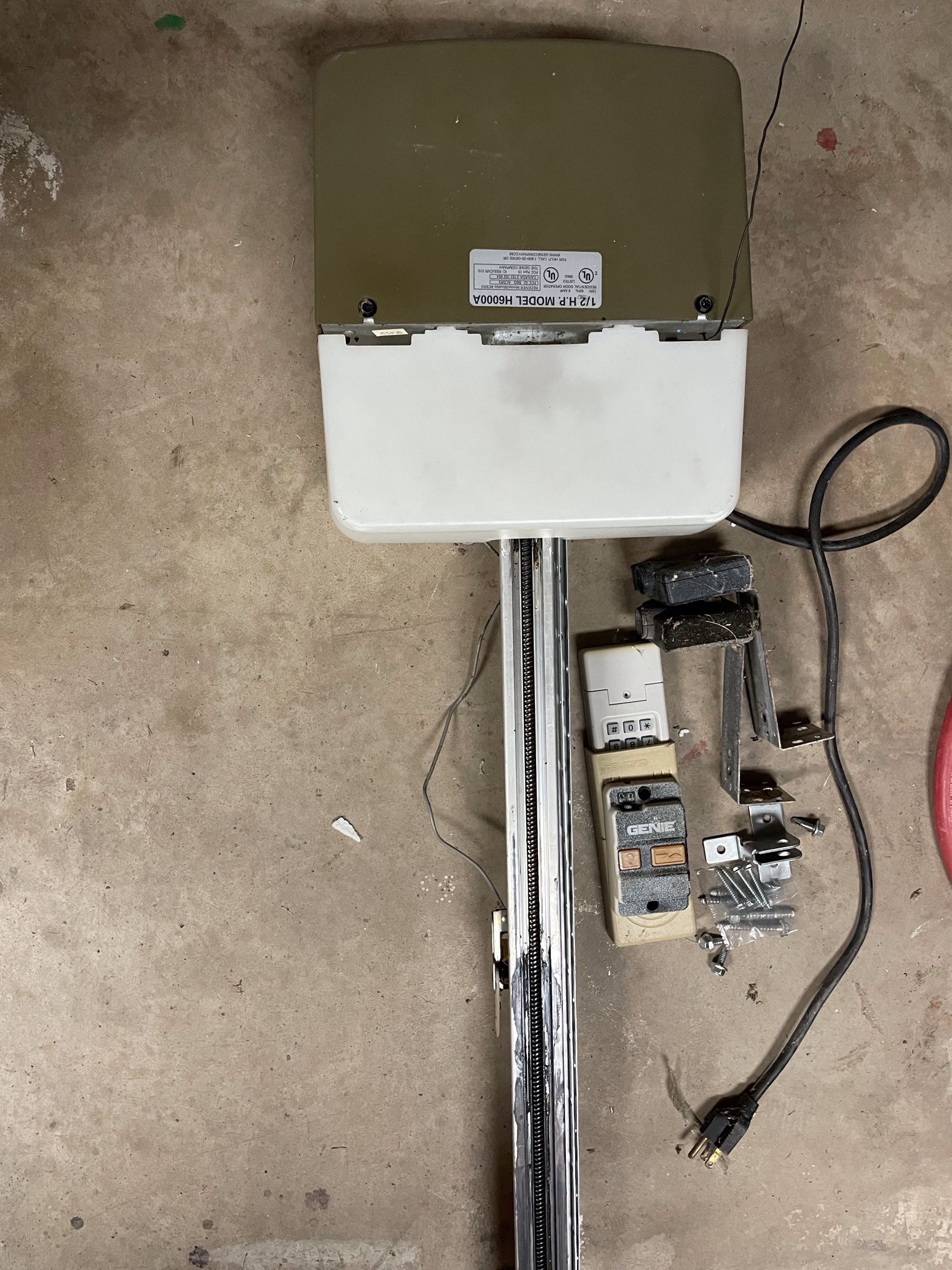 Electric Garage Opener 