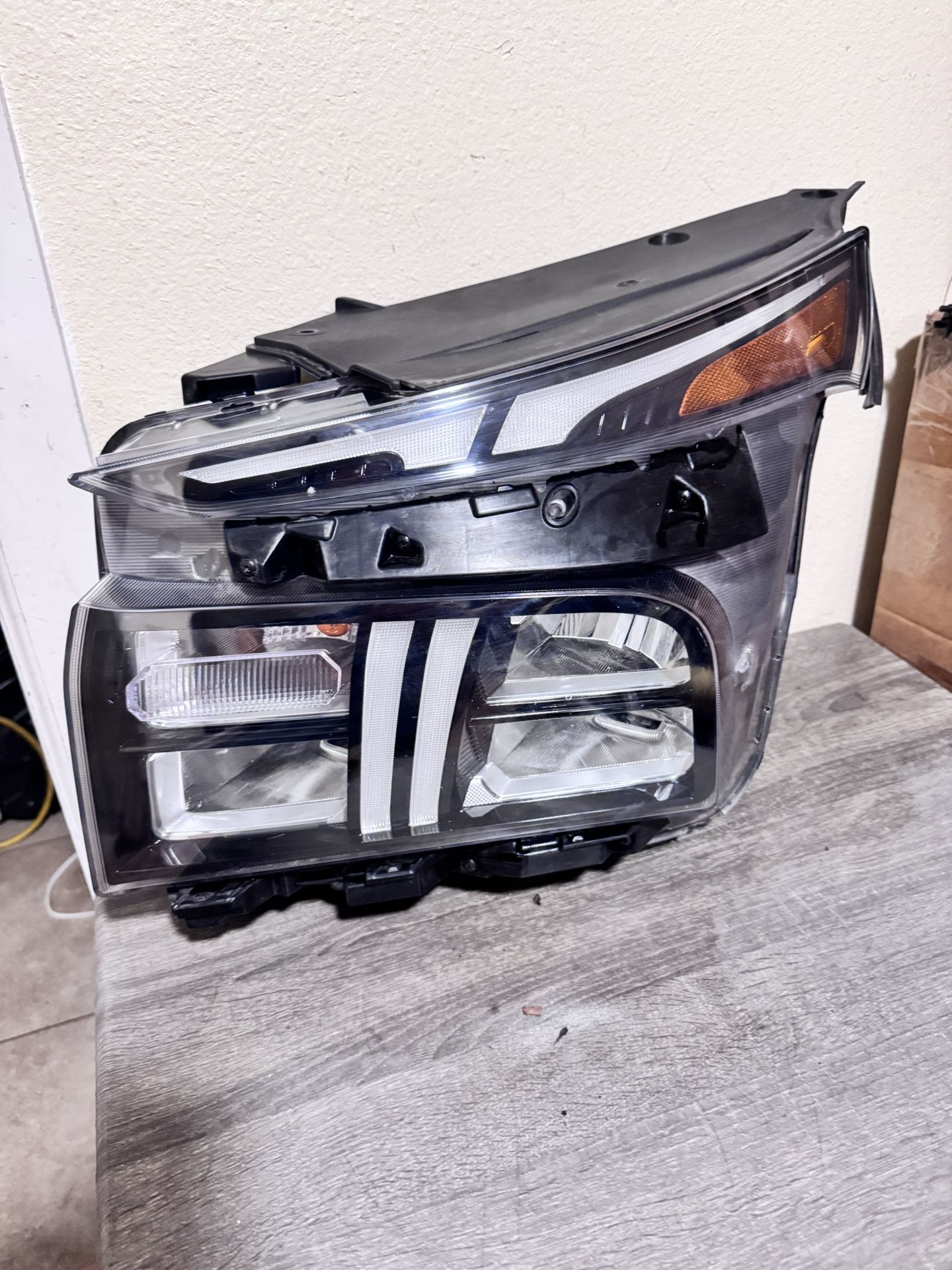 2021 To 2023 HYUNDAI SANT FE LH HEADLIGHT LED