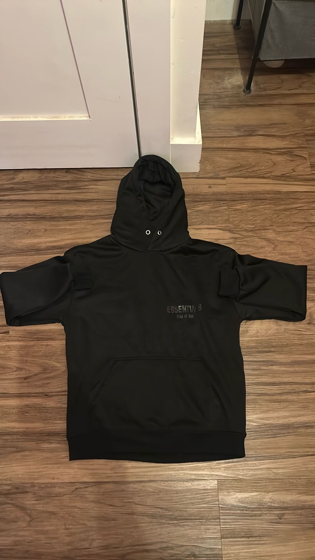 black essential hoodie medium