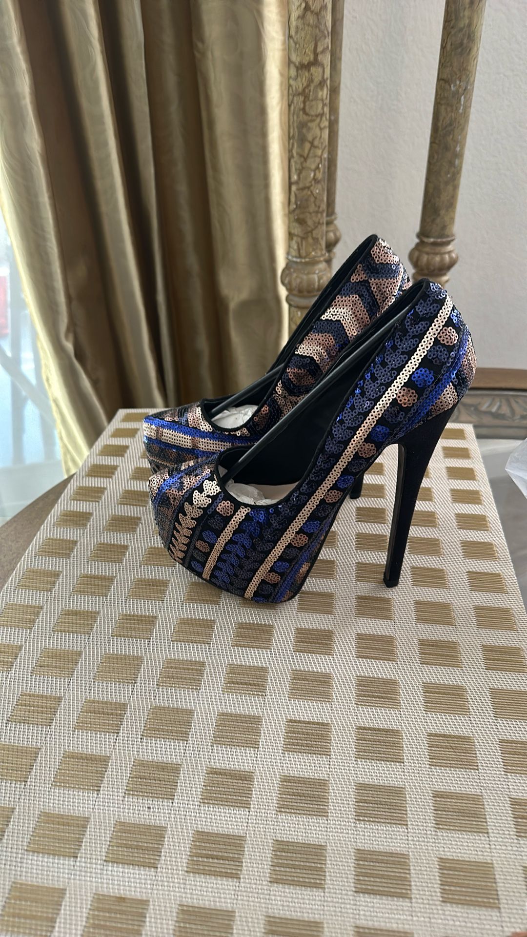 High heels pumps
