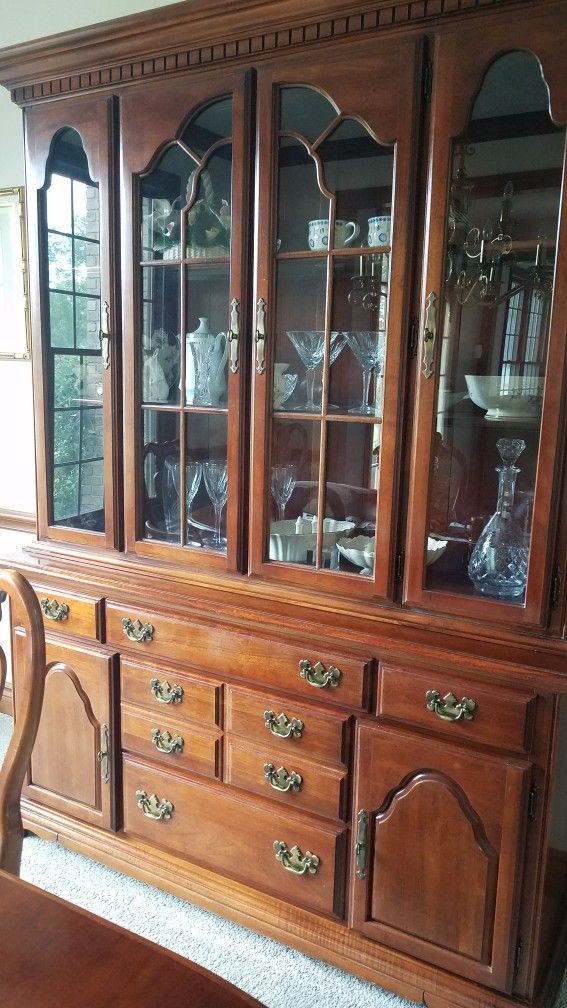 Cherry Dining Set W/China Cabinet W/ 2 Leafs Pad