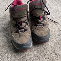 Hiking Boots Bearpaw 