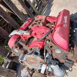 1965-66  CADILLAC 429CI ENGINE!!! 550$ OBO ...MUST GO!! MAKE OFFER!!