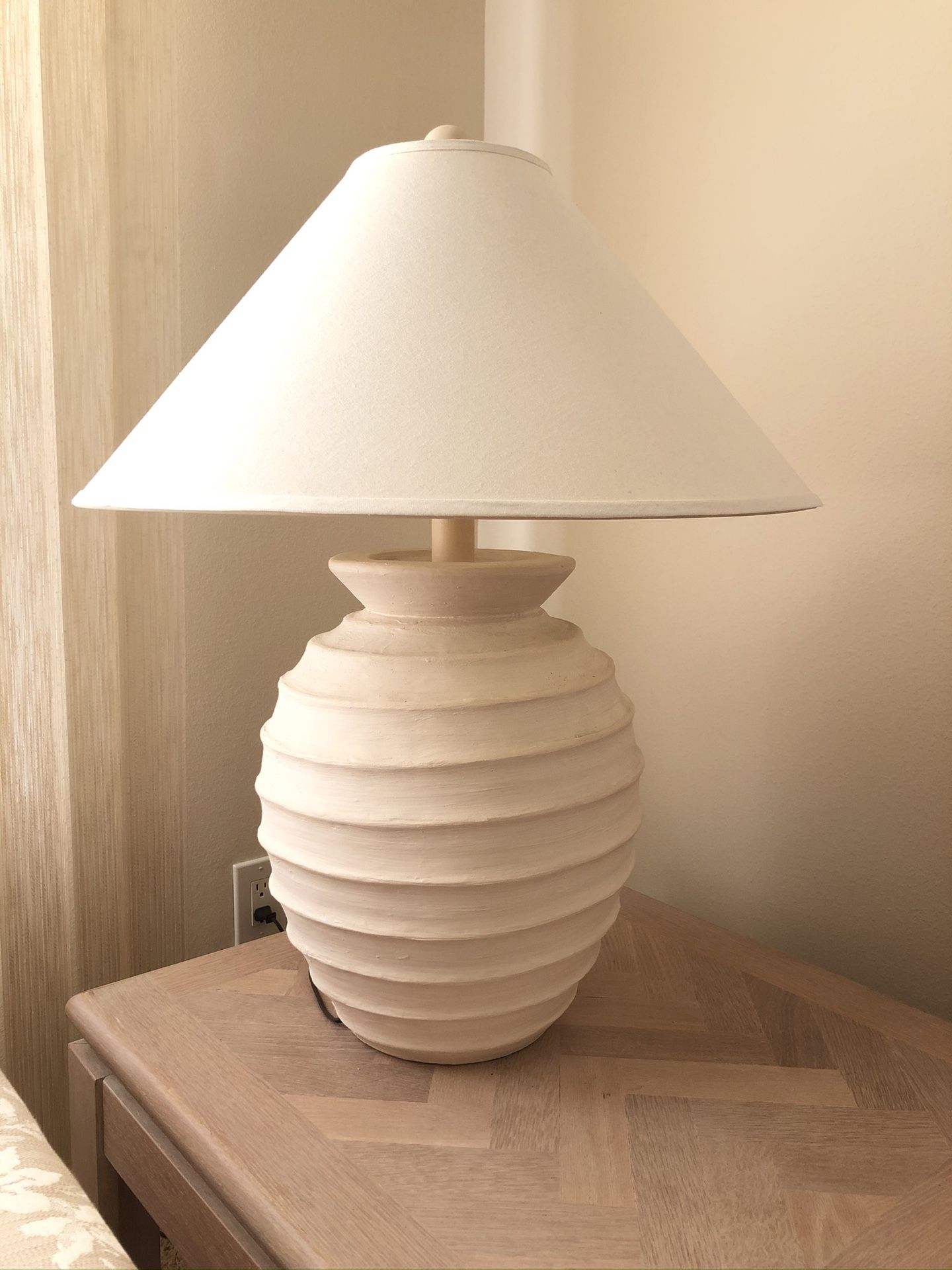 Set of 2 Large Ceramic Table Lamps