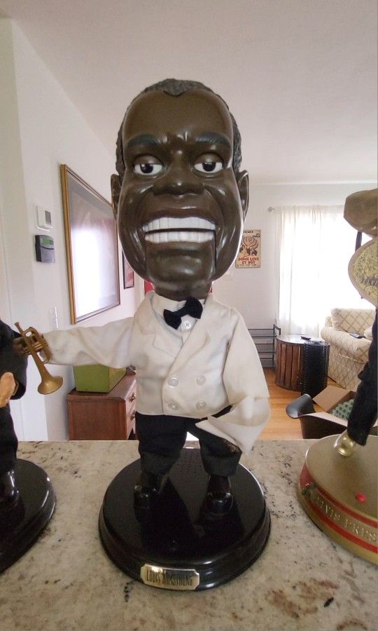 Animated Singing Louis ''Satchmo'' Armstrong