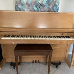 Hamilton Piano