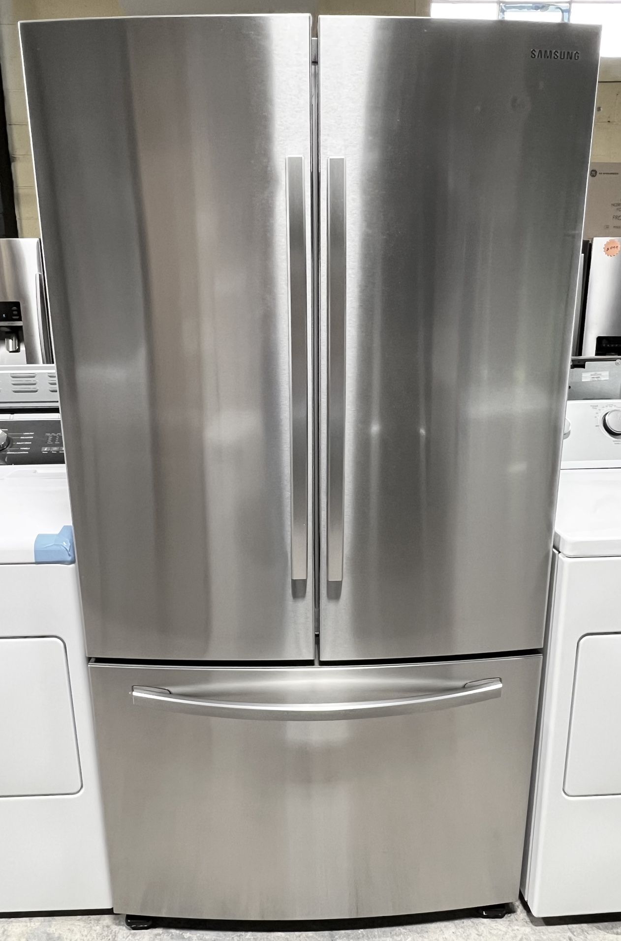 Samsung Refrigerator w/ICE MAKER 28.2cu.ft.