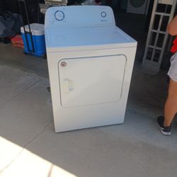 Amana Large Capacity Dryer has New Timer Dial Works Good