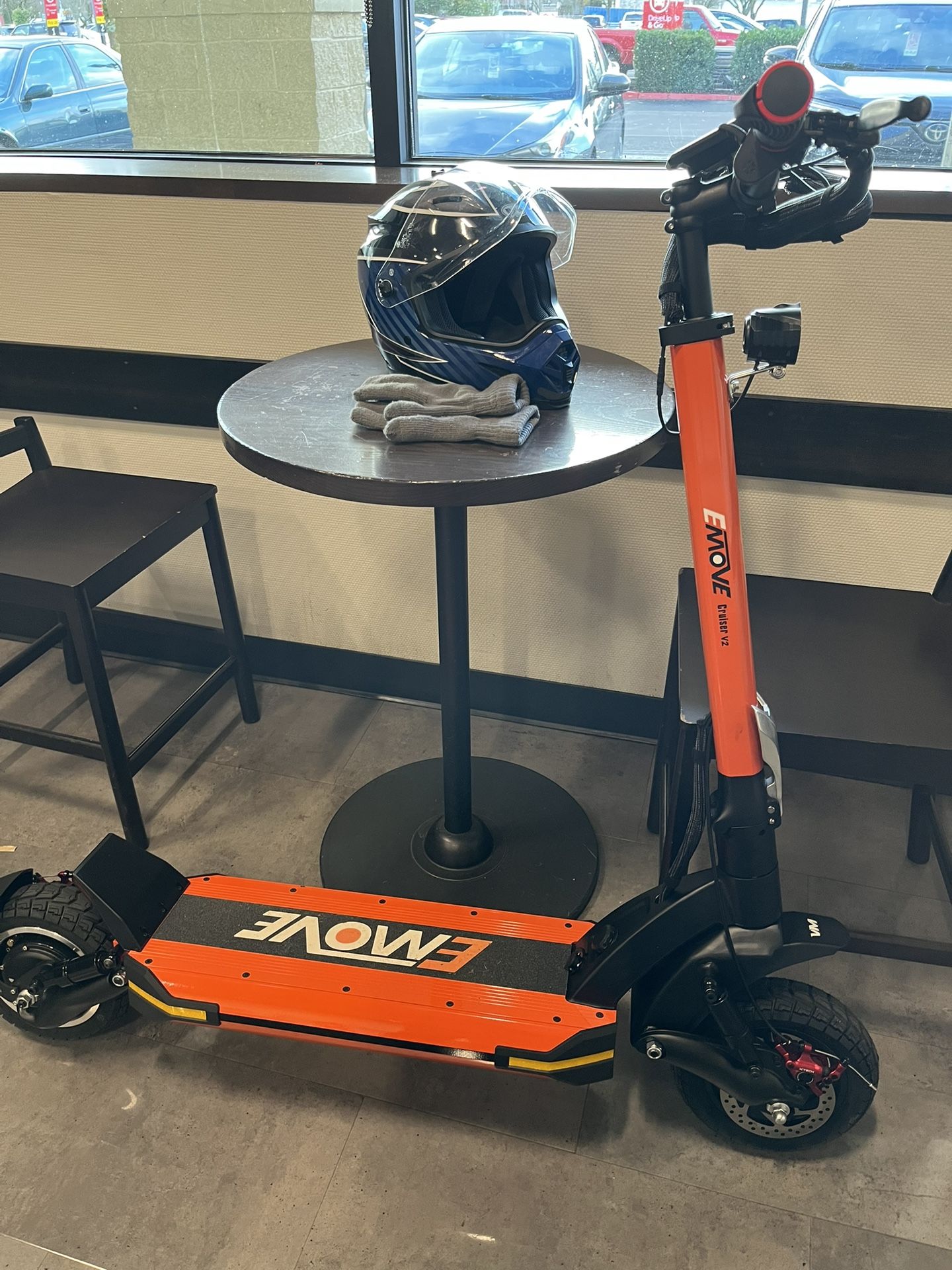EMOVE Cruiser V2 - 30MPH Scooter