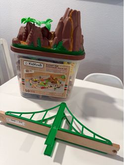 Kidkraft wooden dinosaur train set