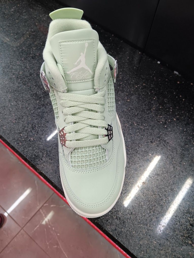 Jordan 4 Seafoams