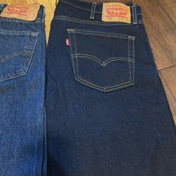 Levi’s De Hombre Size. 38 X32/34.   $30 Los 2 