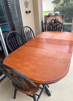 Solid Wood Extendable Dining Table Set with 4 Chairs