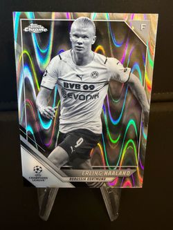 Erling Haaland 2022 Topps Chrome Black and White Raywave Refractor
