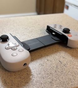 Backbone Mobile Gaming Controller - LIGHTNING
