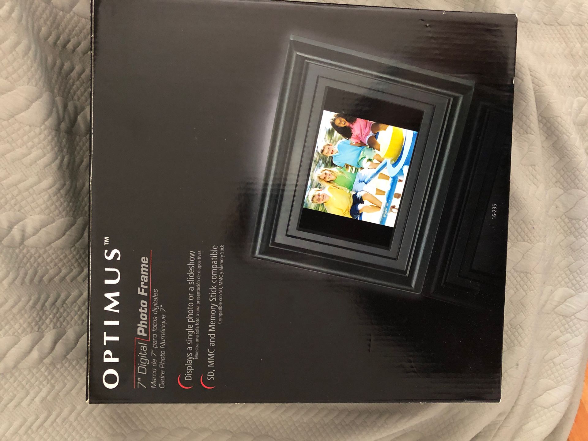 Optimus Digital photo frame