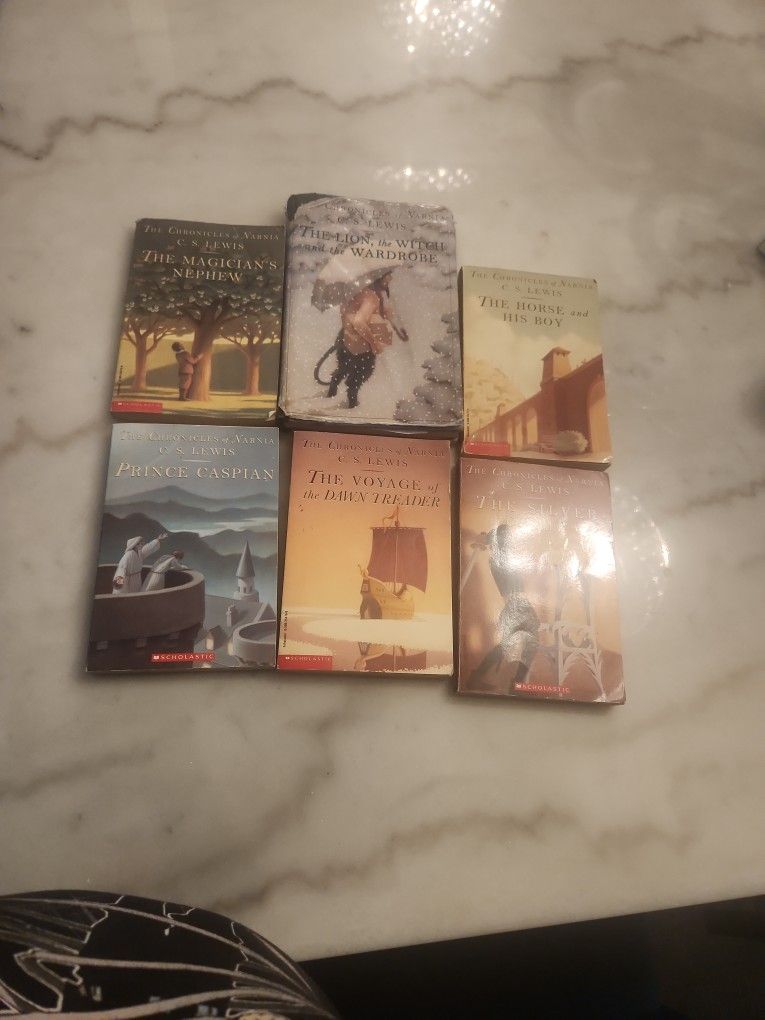 The Chronicles Of Narina Collection 
