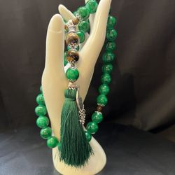 Handmade 33-Bead Green Tasbih / Prayer Beads with Tassel & Moon Charm