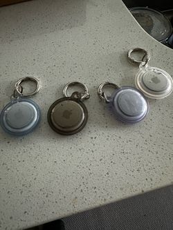 Apple AirTag lot