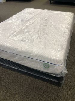 Premium Mattress - Clean & Comfortable