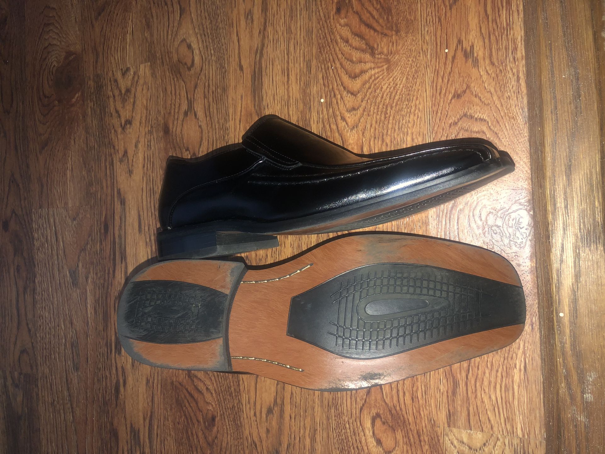 Men’s dress shoes