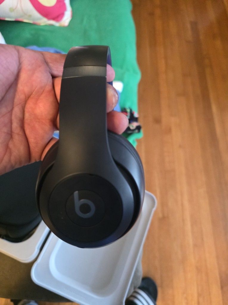 Beats Studio Pro