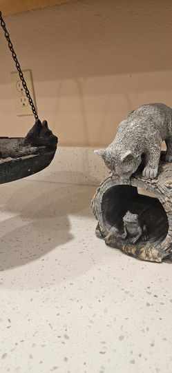 Cat and Frog Log Resin Garden Figurine & cat bird feeder tray