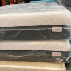 Full Zinus Memory Foam Mattresses 12 Inches 