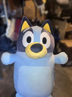 NEW - Bluey 10" Hugmee