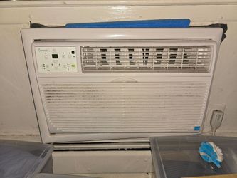 12000 BTU IMPECCA AIR CONDITIONER WALL MOUNT