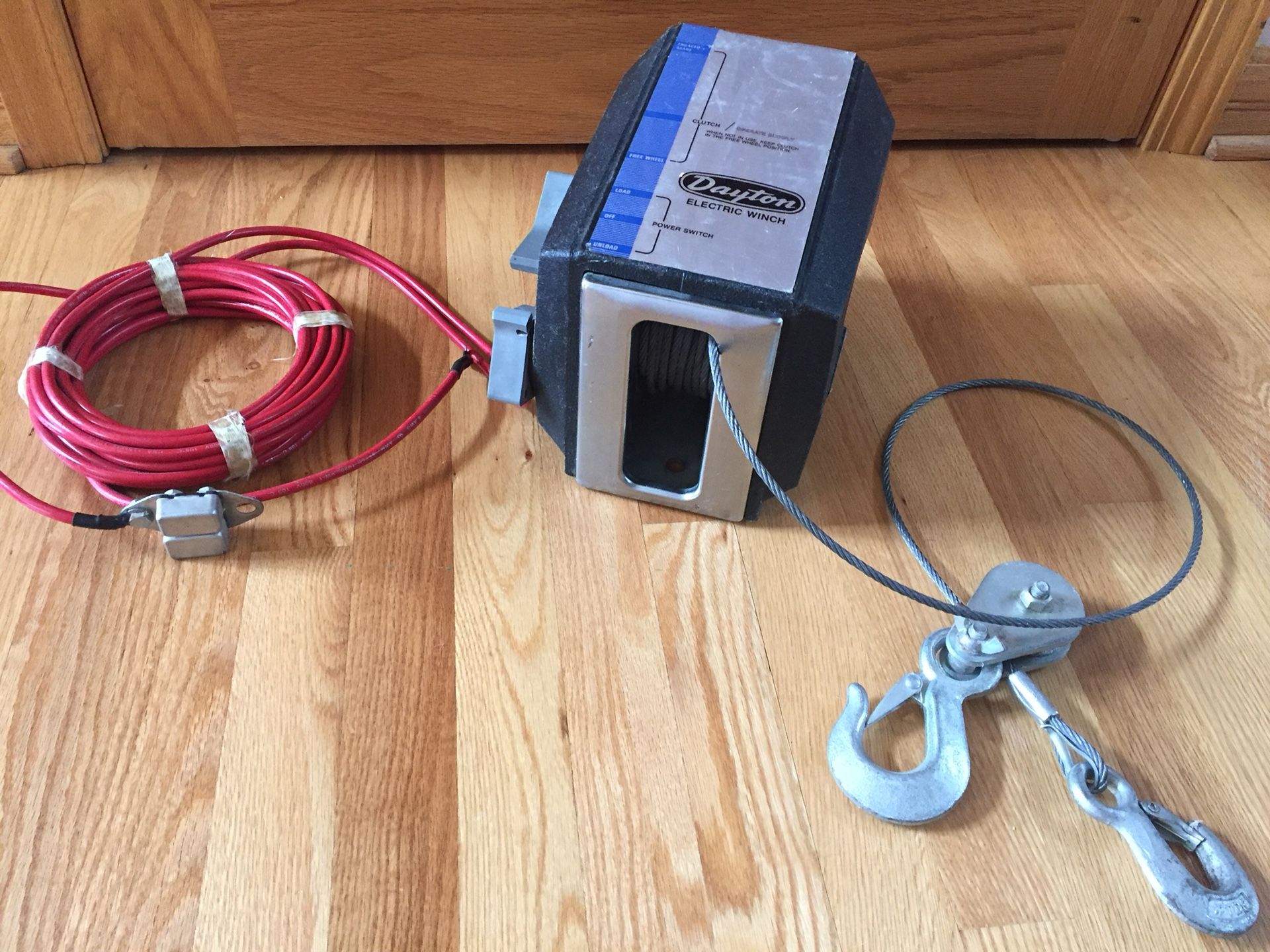 Dayton Electric Winch Model 5W660