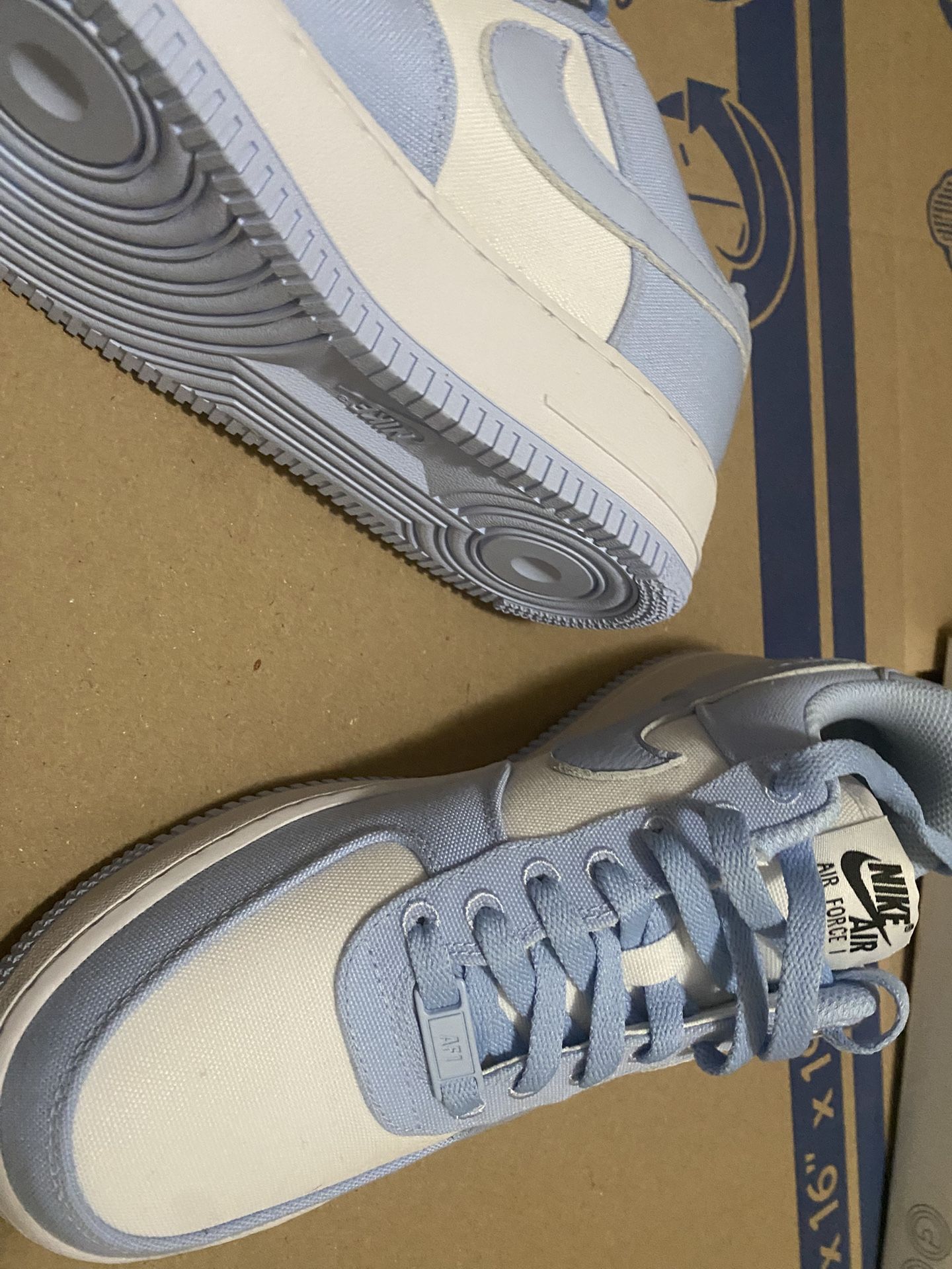 Nike Air Force 1