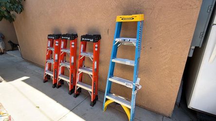 4 new ladders $100 each 3 size 4ft and 1 size 5ft asking $100 each