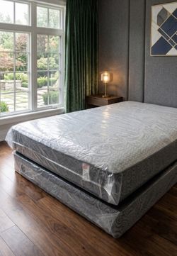 New queen size mattress + box spring