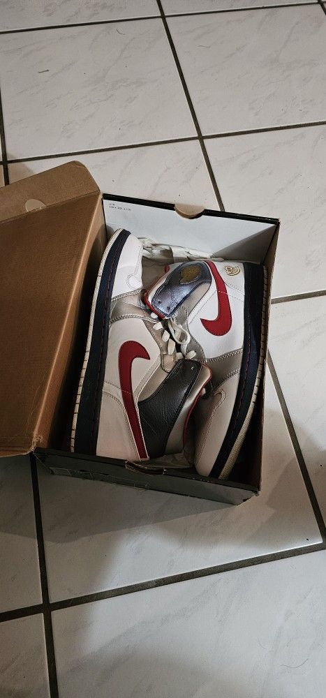 Olympic Retro 1 Jordan (Sz. 10.5)