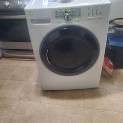 The dryer is not heating.