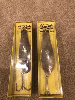 Doctor spoon fishing lures (2)