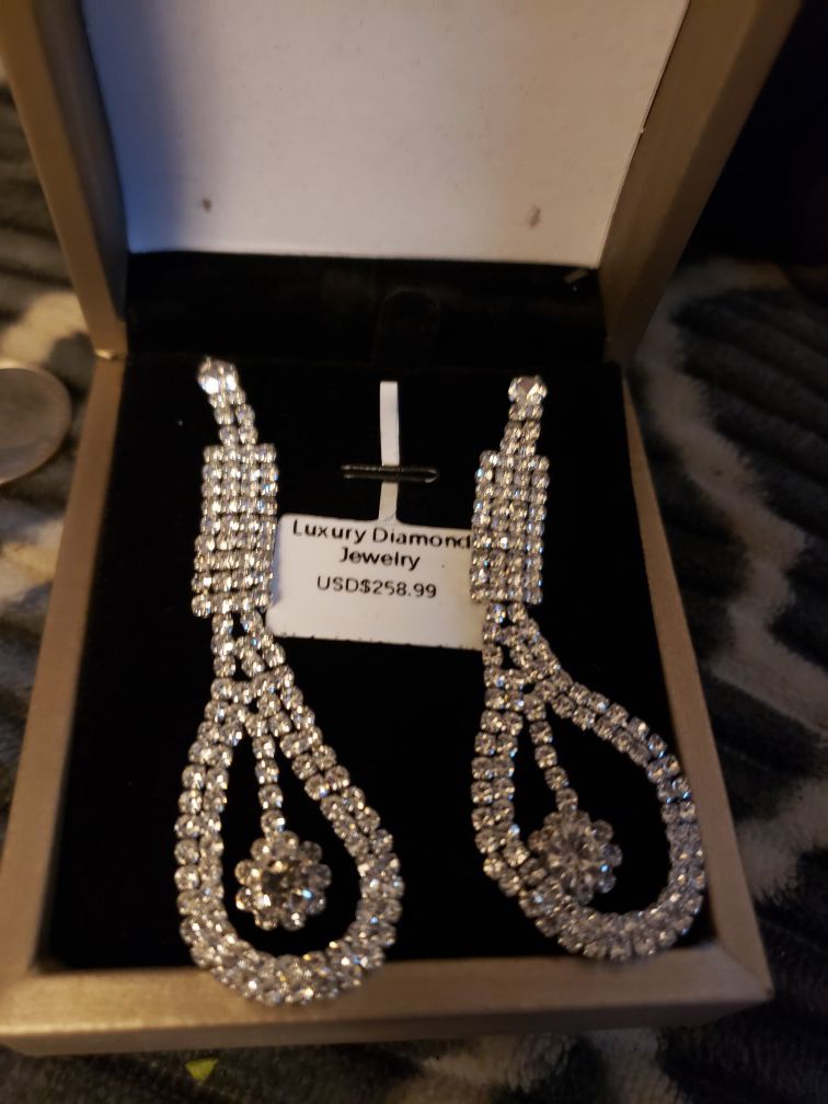 Sliver and Diamond earrings
