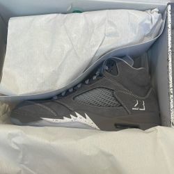 Jordan 5 Wolf Gray Size 9