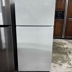 Top Freezer Refrigerator 
