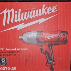 Milwaukee Corded 1/2" Impact Wrench 