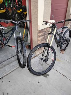 Specialized demo and trek marlin 7 lbx