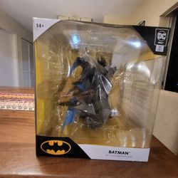 Dc direct batman statue 1:8 scale